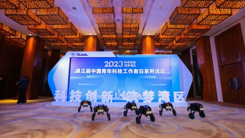 工业互联网平台选型：从两家中型企业的真实对比说起